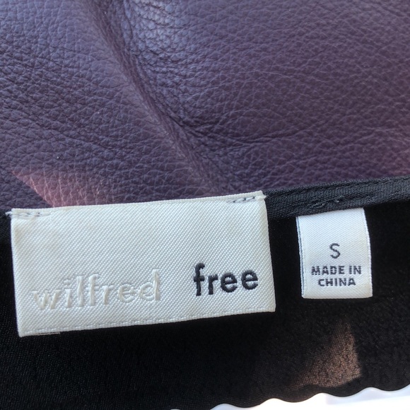 Aritzia Wilfred lace-up blouse - Picture 4 of 7